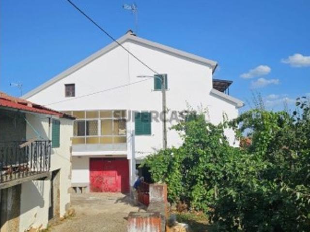 Casa T3 em Parada e Faílde de 128,00 m²