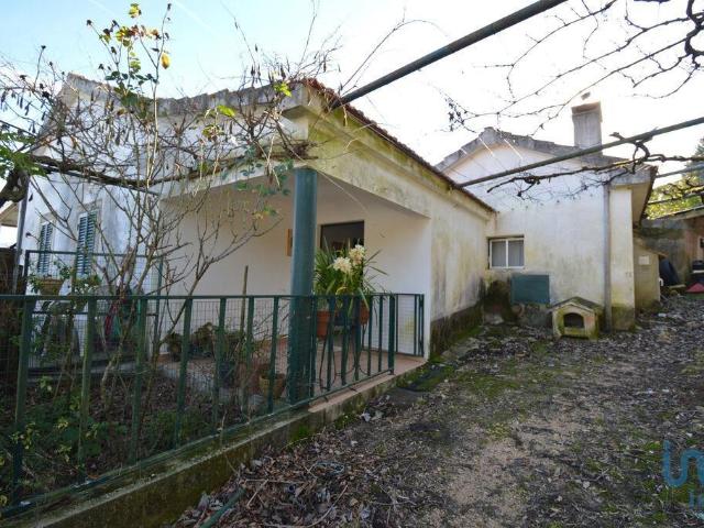 Casa T3 em São Miguel, Santa Eufémia e Rabaçal de 83,00 m² 83m² Podentes
