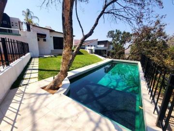 CASA TULIPANES V CON ALBERCA, ENORME JARDÍN, DOBLES ALTURAS, AMUEBLADA, EQUIPADA LISTA PARA VIVIRLA