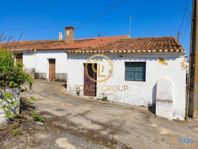 Casa Térrea T2+1 & Terreno Urbano Diogo Martins, Mértola | 26084081111