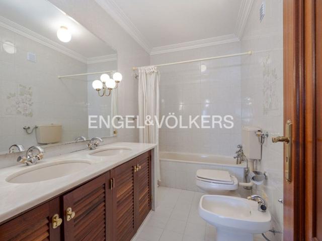 Casa Térrea T5, Carnaxide e Queijas, Oeiras | BPI Expresso Imobiliário