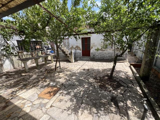 Casa Terrea E Anexos, Próximo Centro Da Cidade 0m² Santarém marvila, santa iria da ribeira de santarém, santa