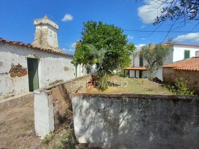 CASA TERREA PARA REABILITAO