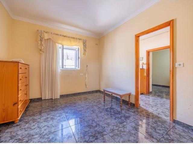 CASA TERRERA CON HUERTO Y VISTAS