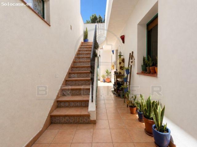 Casa terrera con vistas al mar y al Teide
