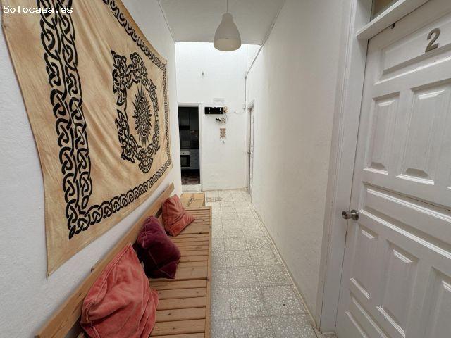Casa terrera de 6 habitaciones con gran potencial de inversión en Ingenio