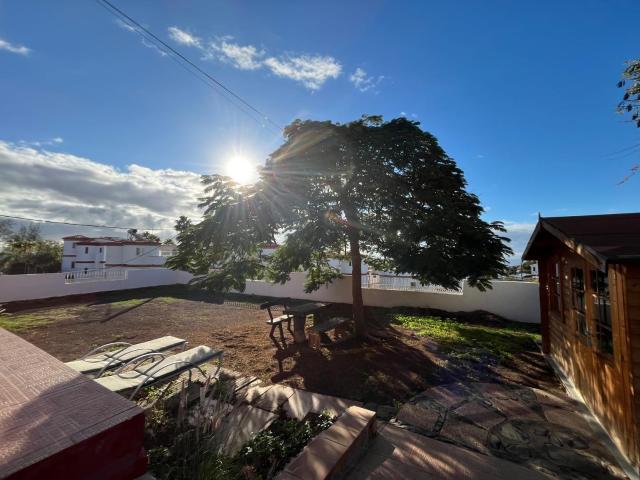 CASA TERRERA RODEADA POR PARCELA DE 524 METROS