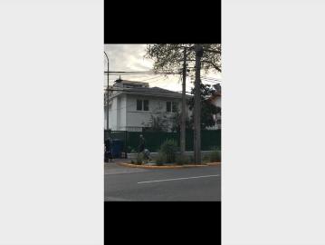 Casa Thayer Ojeda / Lota/ Costanera Center