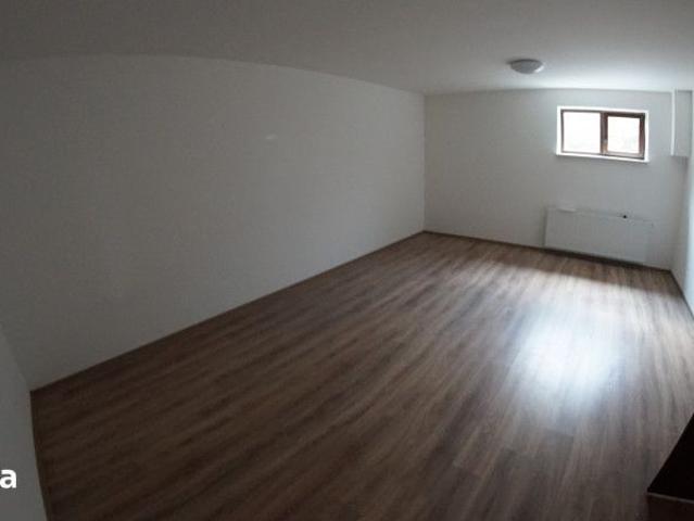 Casa tip duplex cu 6 camere, in zona Europa