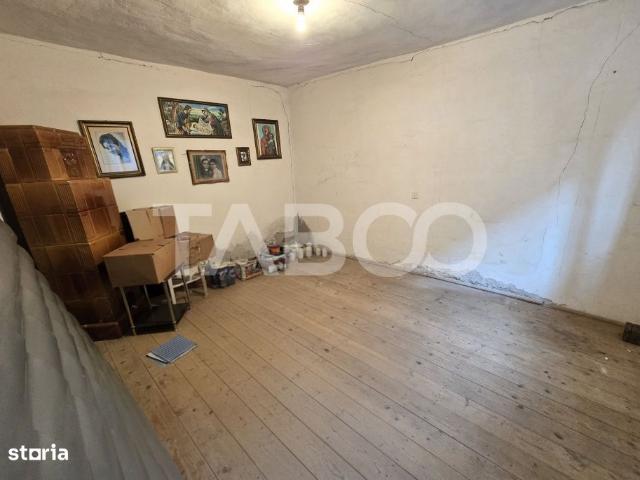 Casa tip duplex de vanzare la curte comuna pivnita in Piata Cluj Sibiu