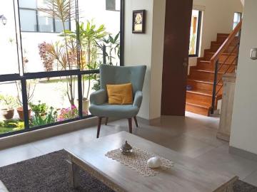 Casa tipo chalet, en Condominio privado, Casuarinas Sur