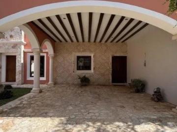 Casa tipo Hacienda con Alberca en venta en Valladolid Mérida