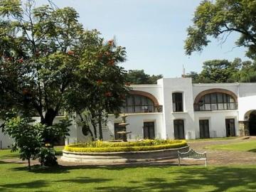 CASA TIPO HACIENDA EN COCOYOC