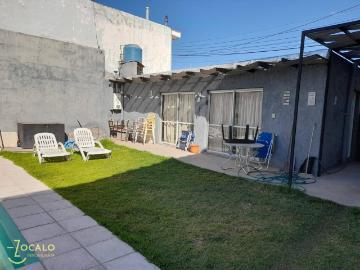 Casa tipo loft con piscina en venta en Dorrego