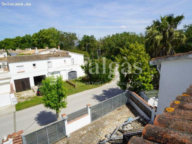 Casa tipo pescador con amarre privado a 1 km de la playa