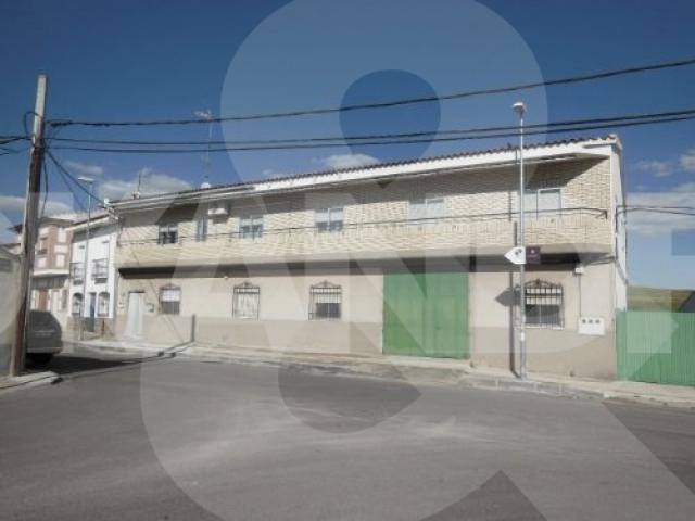Casa TIPICA DE PUEBLO CON FINCA IDEAL PARA CASA RURAL