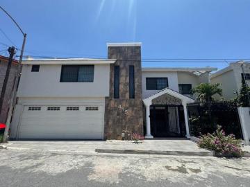 Casa totalmente remodelada en venta en San Nicolas de los Garza