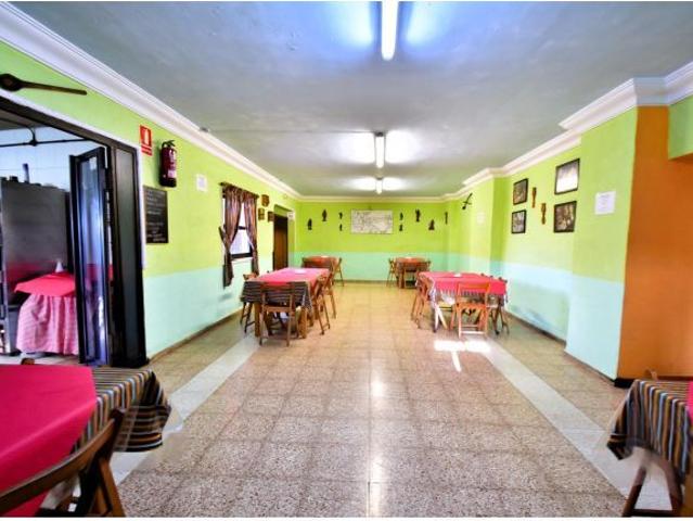 Casa Tradicional Canaria con Amplio Jardín