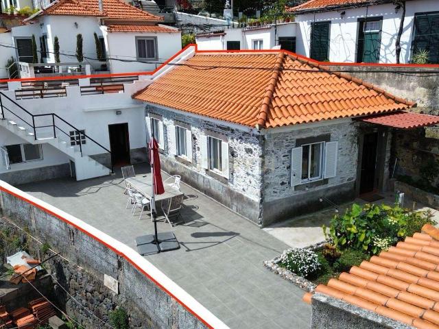 Casa Tradicional com Vistas Incríveis no Funchal Água, Eletricidade & Internet Incluídas