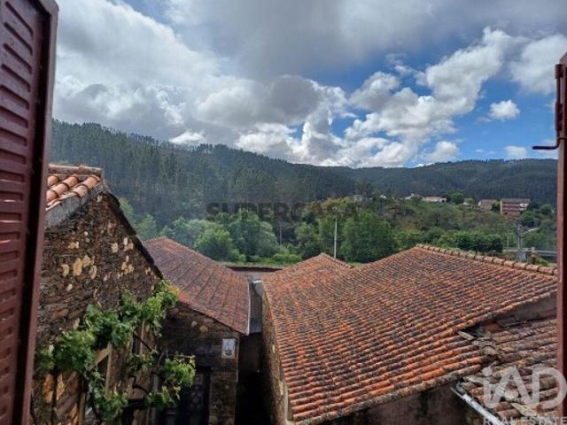 Casa tradicional em Janeiro de Cima e Bogas de Baixo de 130,00 m²