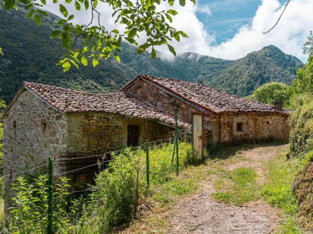 Casa tradicional para rehabilitación integral junto al Parque Natural de Somiedo