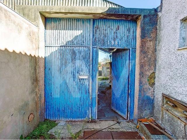 Casa tradicional portuguesa para reabilitar em Sarrazola, Cacia, Aveiro