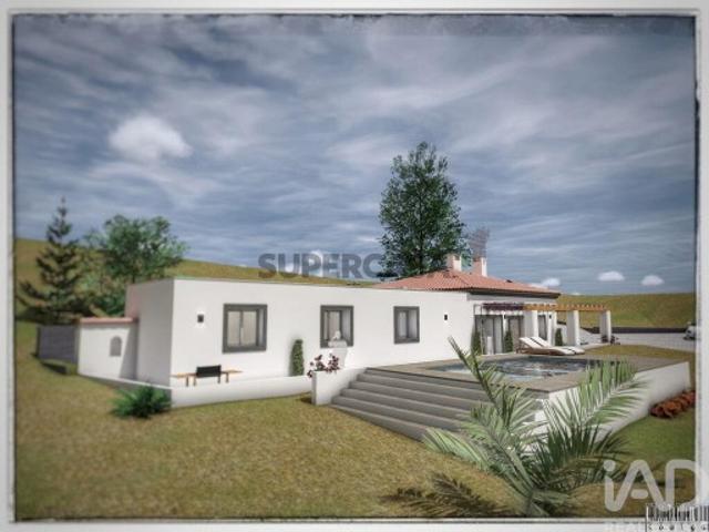 Casa tradicional T4 em Luz de Tavira e Santo Estêvão de 226,00 m²