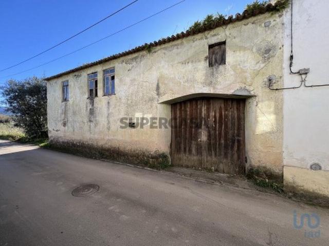 Casa tradicional T1 em Gândaras de 160,00 m²