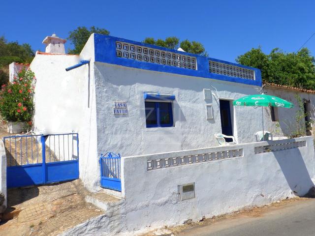 Casa Tradicional T2 com Quintal, Loulé