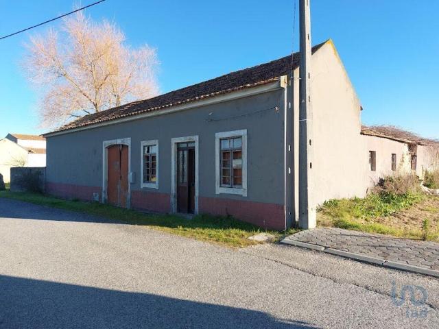 Casa tradicional T2 em Carapelhos de 210,00 m² 210m² Carapelhos