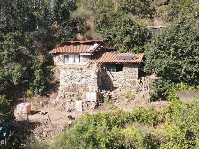 Casa tradicional T2 em Pedrgo Grande de 52,00 m2