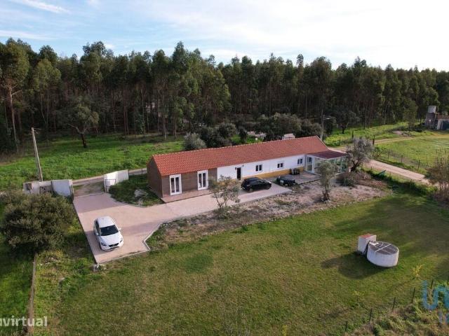 Casa tradicional T3 em Benfica do Ribatejo de 130,00 m2