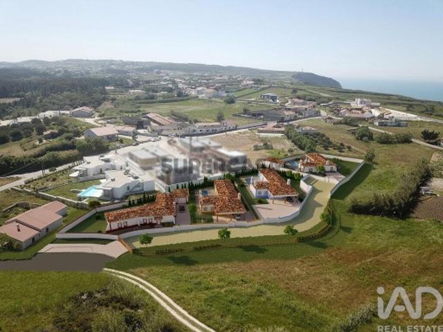 Casa tradicional T3 em Caldas da Rainha Santo Onofre e Serra do Bouro de 225,00 m²