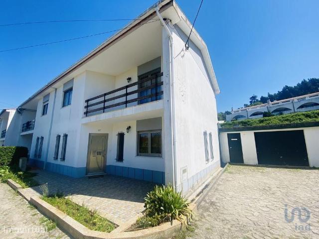 Casa tradicional T3 em Caminha Matriz e Vilarelho de 180,00 m2