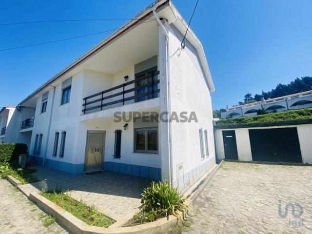 Casa tradicional T3 em Caminha Matriz e Vilarelho de 180,00 m²