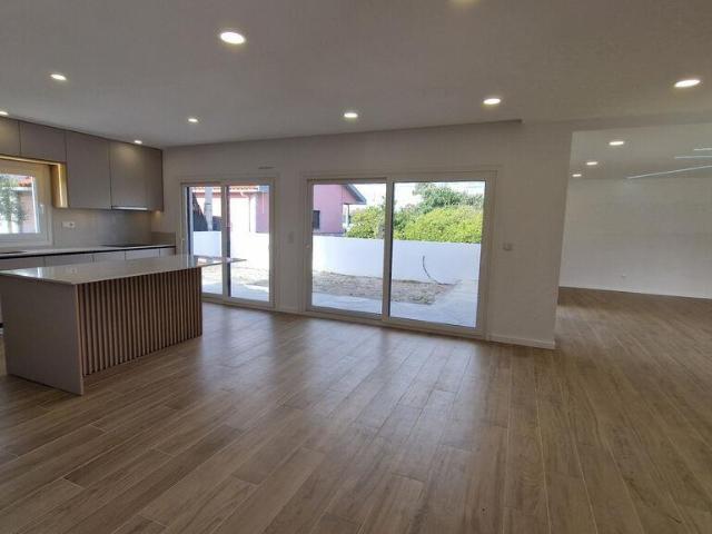 Casa tradicional T3 em Fernão Ferro de 150,00 m² 150m² Quinta Do Conde