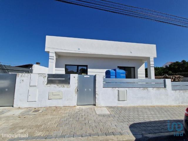 Casa tradicional T3 em Ferno Ferro de 150,00 m2