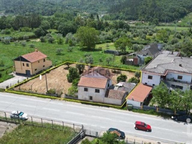 Casa tradicional T3 em São Miguel, Santa Eufémia e Rabaçal de 175,00 m²