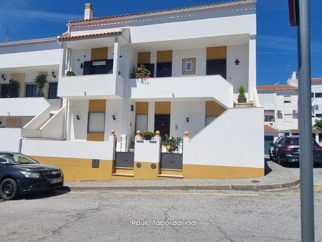 Casa tradicional T3 em Sé e São Lourenço de 170,00 m² 170m² Portalegre Sé e São Lourenço
