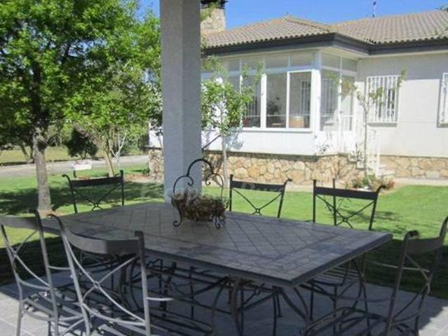 Casa Tres Hermanos