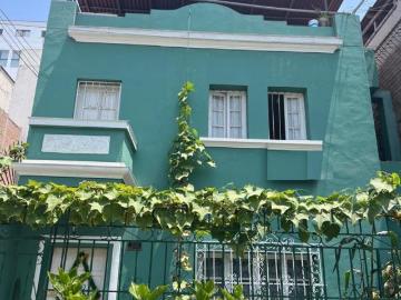 Casa Tres Pisos muy buena ubicación en Pueblo Libre