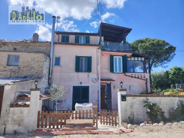 Casa TRILOCALE in affitto a Offida Ap