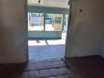 CASA Ubicada en el área triangular de Avenidas Americo Vespucio Sur, Lia Aguirre y Santa Raquel, en Villa La Florida | 2 Dormitorios por 92500. 00 en La Florida