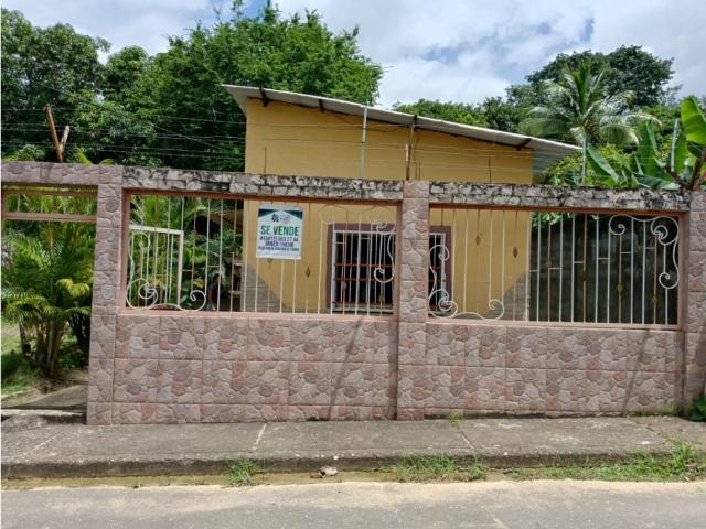CASA UBICADA EN EL BRR. LA ENRIQUERA VE21 198LE JFAK