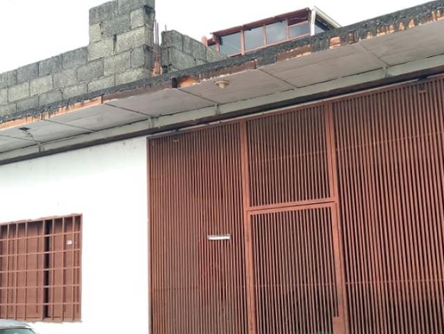 CASA UBICADA URB. DESARROLLO CAMBURITO ARAURE VE50 092DC DSAY KCOR