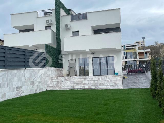 Casa ultramoderna, pet friendly, rooftop cu jacuzzi, curte de 500 mp Voronet