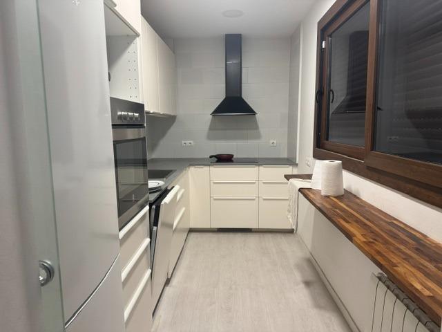 CASA UNIFAMILIAR EN ALQUILER CENTRO ESPARREGUERA