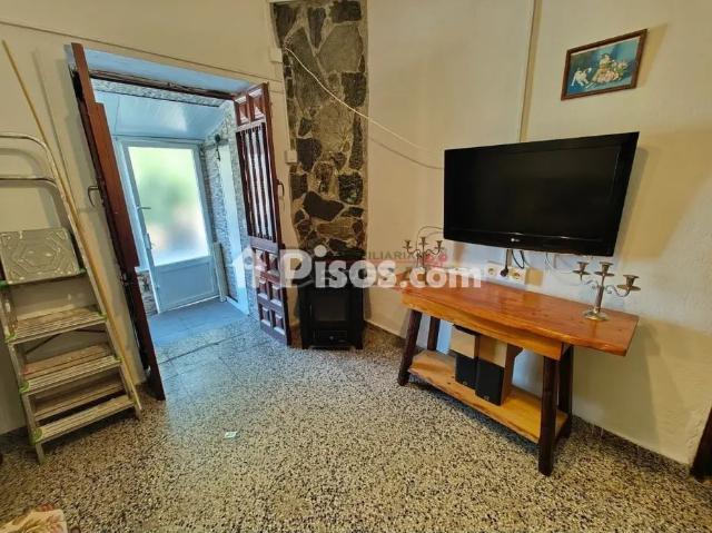 Casa unifamiliar en alquiler en Rubite