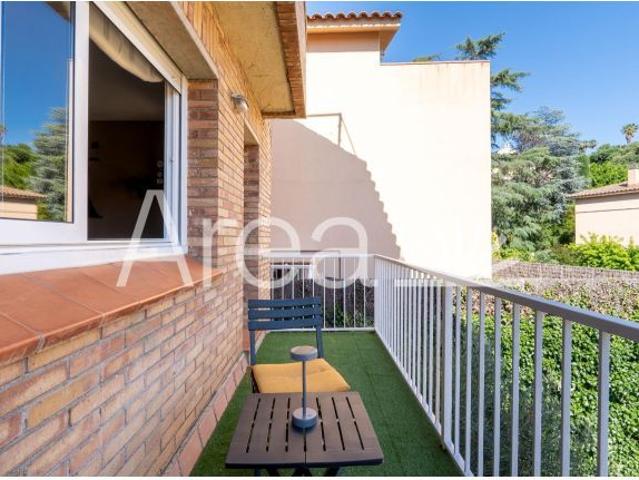 Casa unifamiliar en Llavaneres Centre. Piscina comunitaria