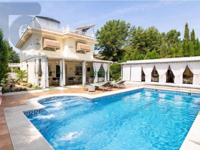 Casa unifamiliar en venta en Loma Verde, Albolote